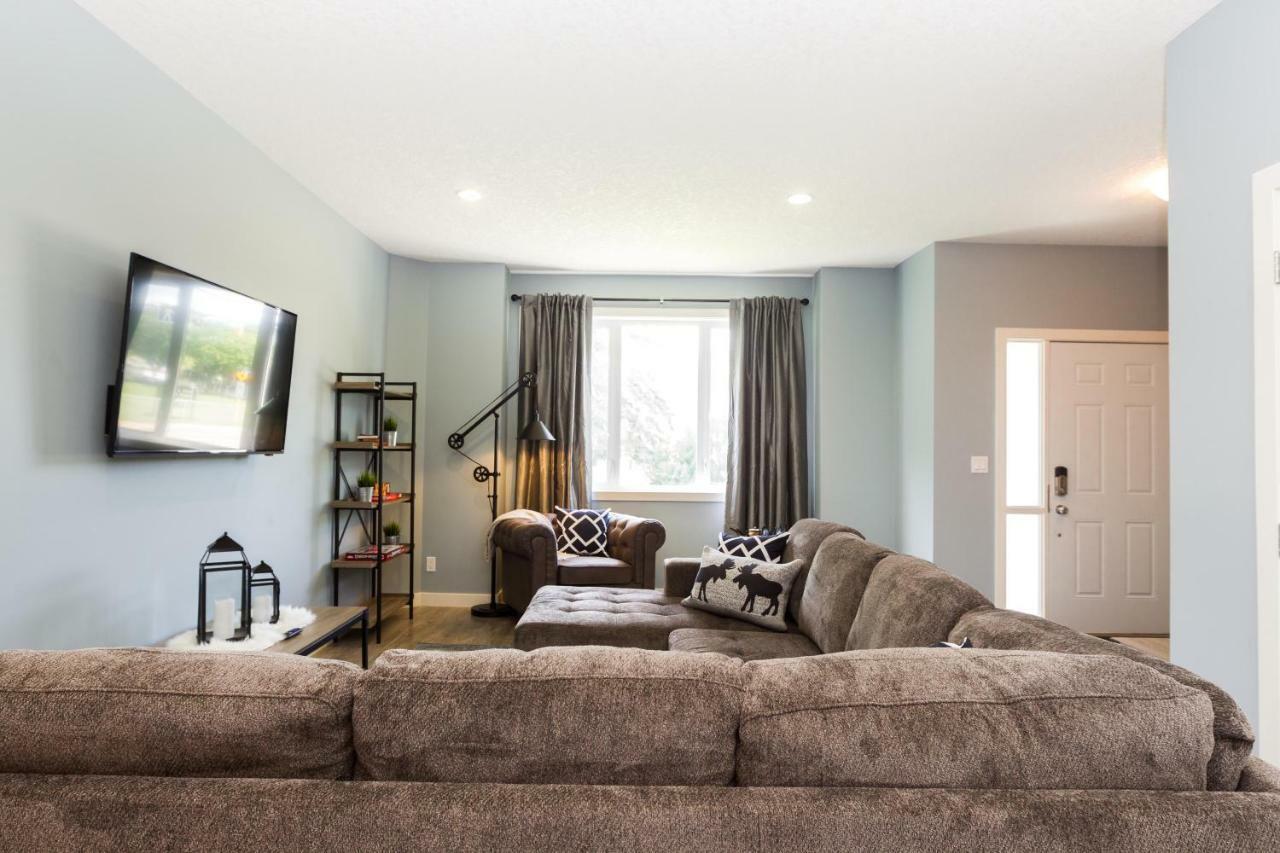 Mountain House Villa Edmonton Eksteriør billede